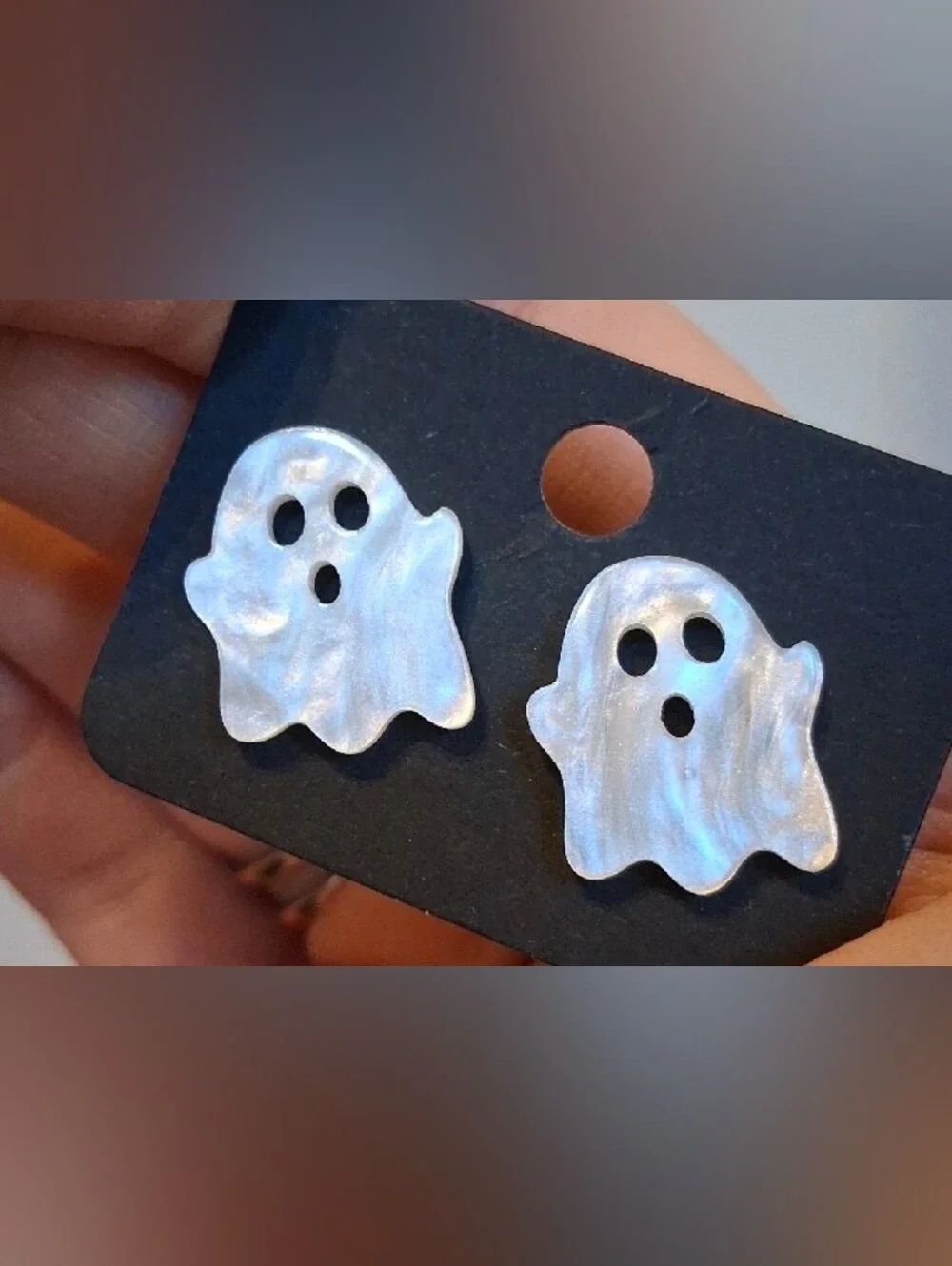Nikki Picks Jewelry iridescent white